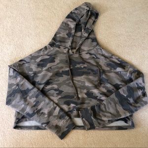 Cropped, Camo Hoodie